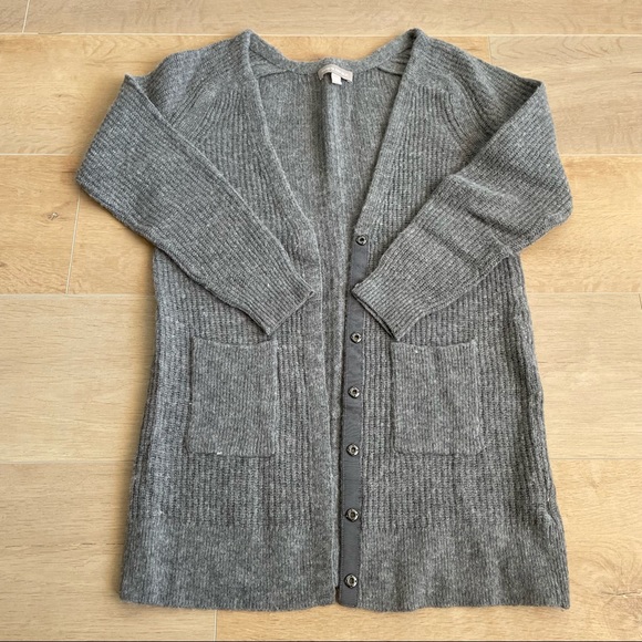 💗 Banana Republic Gray Cardigan - Picture 1 of 5